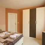 Village 3* Lozenets