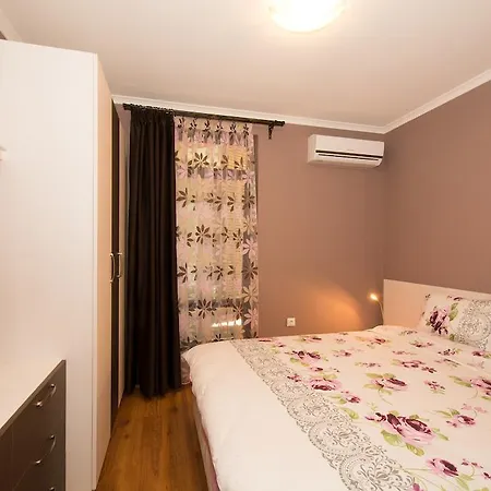 Aparthotel Village 3*