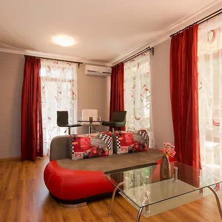 Aparthotel Village 3*