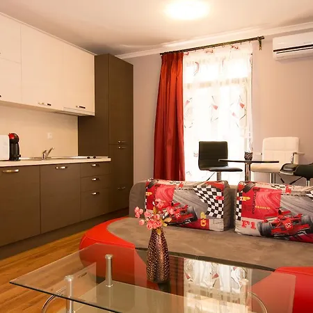 Village Aparthotel 3*