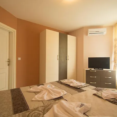Aparthotel Village Lozenec
