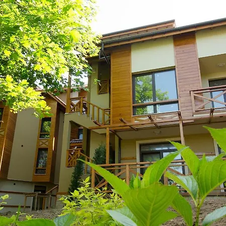 Village 3* Lozenec