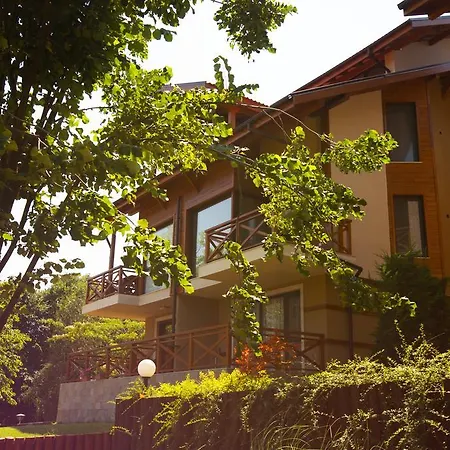 Village Apartahotel